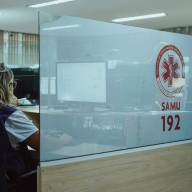 EQUIPES DA SES ATENDEM 28 PESSOAS ATINGIDAS POR VAZAMENTO DE GÁS AMÔNIA, EM CHAPECÓ