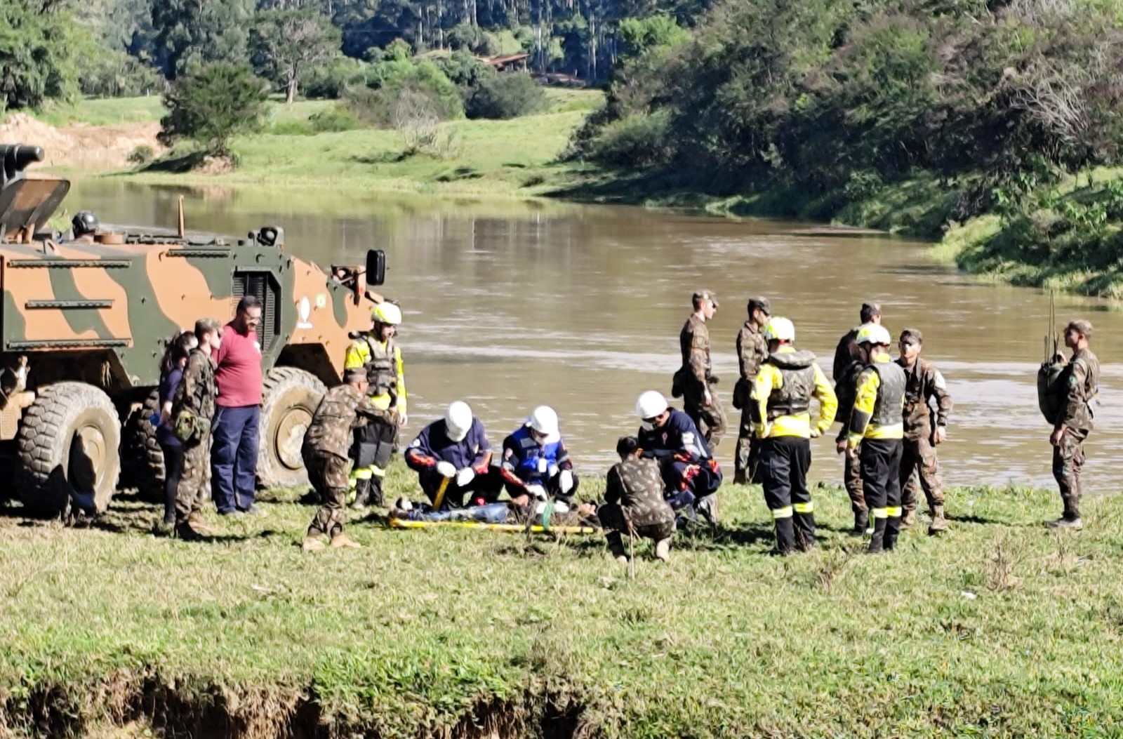 simulado ajuda humanitaria